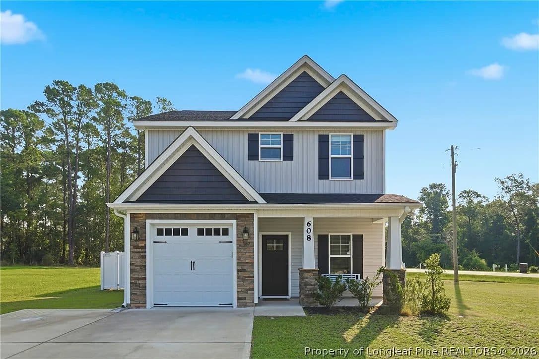 608 Bill Shaw Rd, Spring Lake, NC